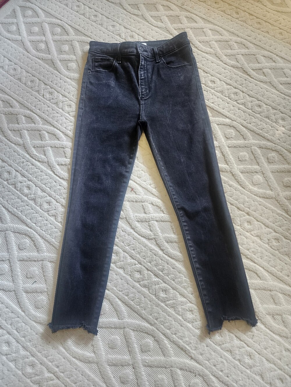 27/4s Abercrombie & Fitch Black High Rise Skinny Jeans with Raw Hem